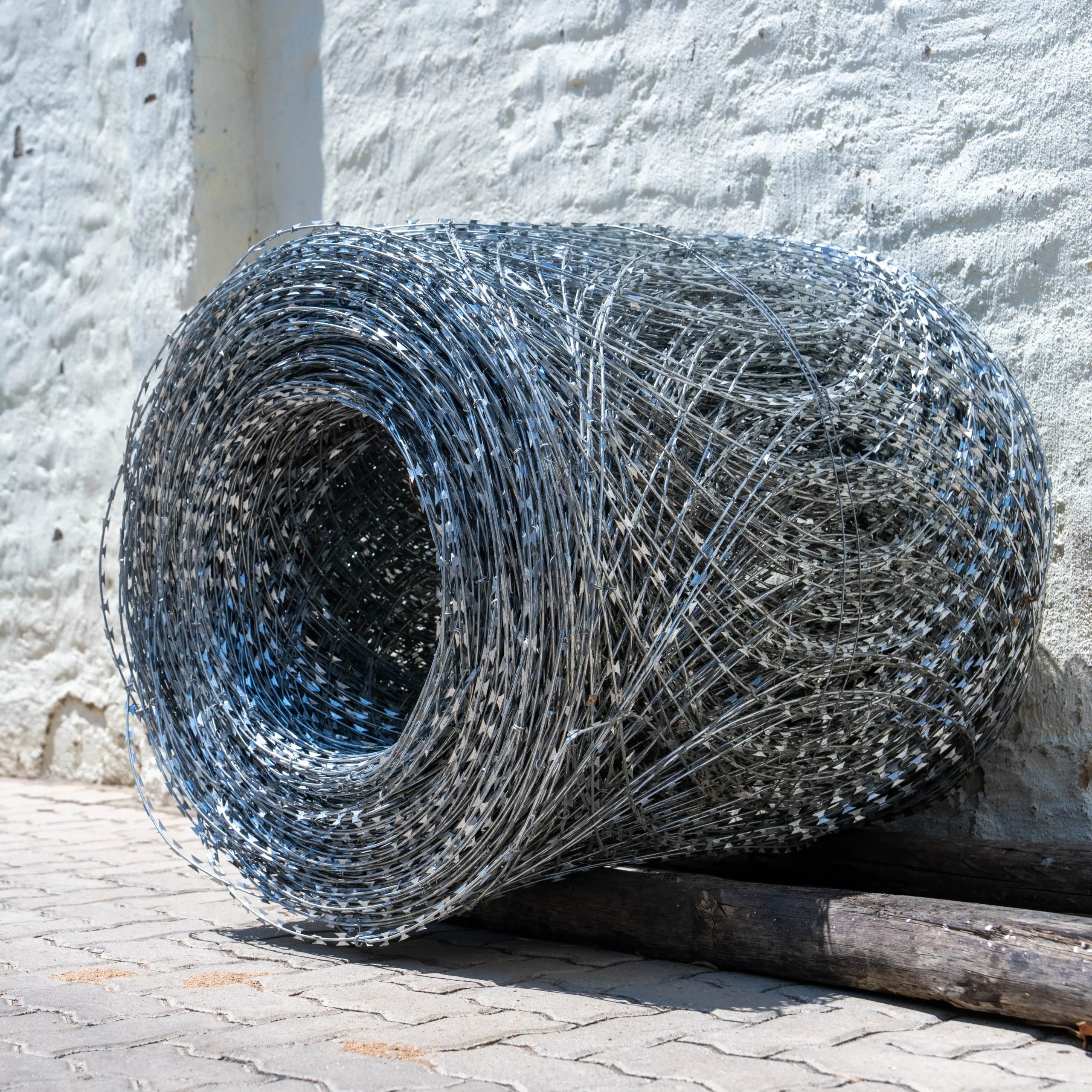 Barbed Flat Wrap